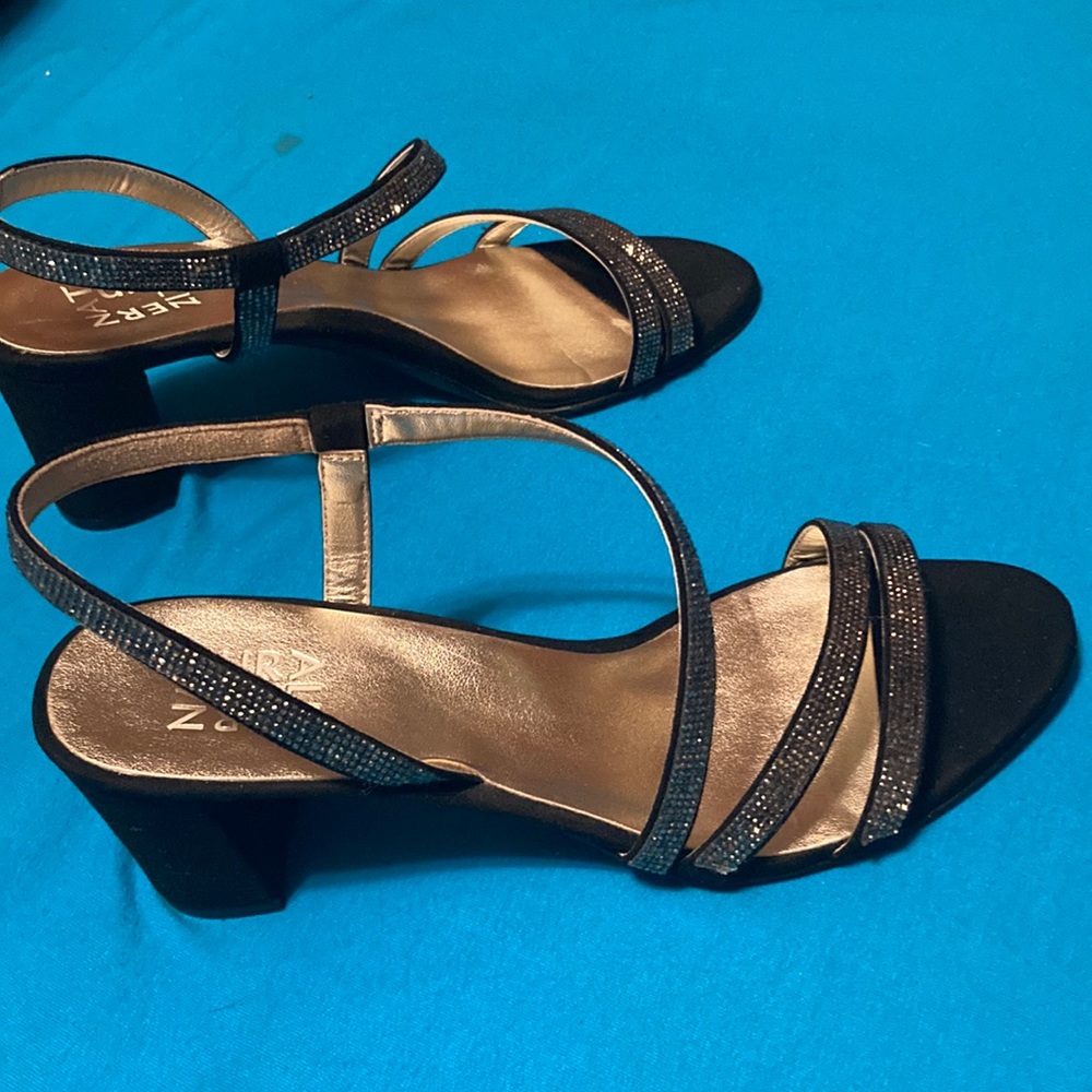 Naturalizer Vanessa Strappy Sandels